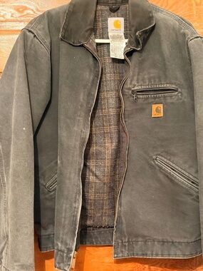 Carhartt men’s jacket size Medium